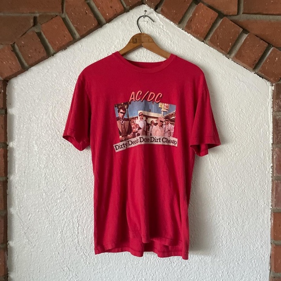 ⚡️ ‘04 AC/DC Dirty Deeds Done Dirt Cheap re shirt ⚡️ - Picture 2 of 4